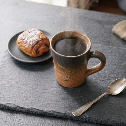 敬老の日 名入れ マグカップ 信楽焼 紫香楽 ほっと土のぬくもり 高級 陶器 コーヒーカップ おしゃれ 誕生日 プレゼント 送別会 古希 還暦祝い 退職祝い ギフト Kyogakinenbi 名入れギフト専門店 キョウガキネン日